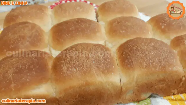 PÃO FEITO EM CASA DE DINE E ZINHA MUITO FÁCIL E FOFINHO